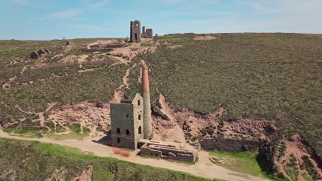 Wheal-Coates-Tin-Mine,-a-Historic-National-Trust-Treasure-Overlooking-the-Cliffs-Near-Saint-Agnes