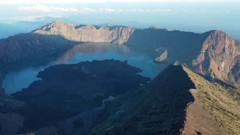 Mount-Rinjani-at-beautiful-sunrise,-the-second-highest-volcano-in-Indonesia