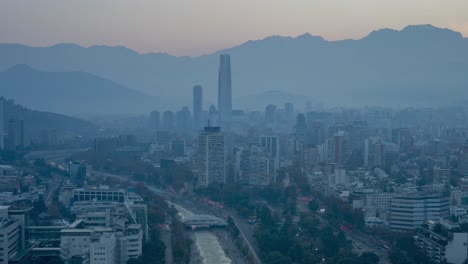 Skyline-Von-Santiago-De-Chile,-Nacht-Bis-Morgen,-Providencia