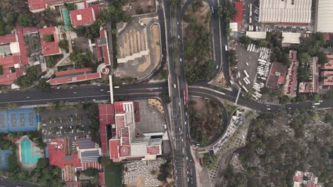 Vistas-Aéreas-De-Avenidas-En-Un-Día-Tranquilo-Para-El-Tráfico-En-La-Ciudad-De-México