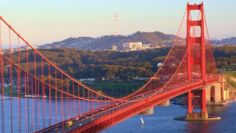 Golden-Gate-Bridge-in-San-Francisco-from-a-Scenic-Point-Overlooking-the-Bay,-California,-USA