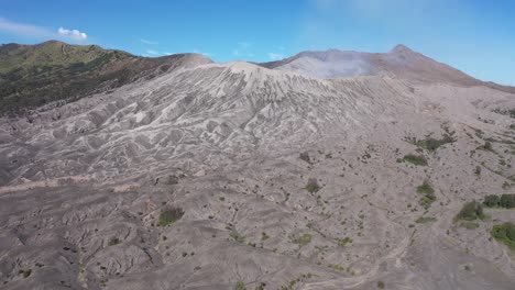 Vista-Aérea-Del-Monte-Bromo,-Java,-Indonesia