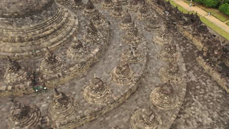 Vista-Aérea-Del-Templo-De-Borobudur,-Java-Central,-Indonesia
