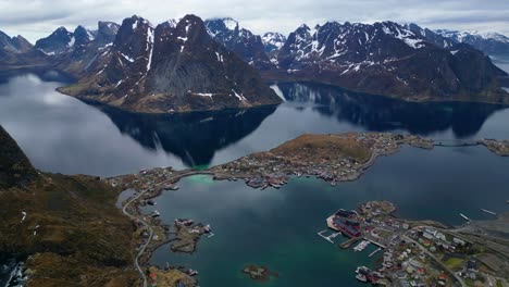 Panorama-Reinebringen-Desde-La-Cima-De-La-Colina