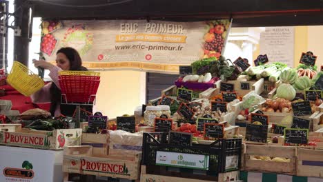 Vegetable-Stall-In-Marché-Provencal-Marketplace-In-Antibes,-France,-Europe,-Static-Shot