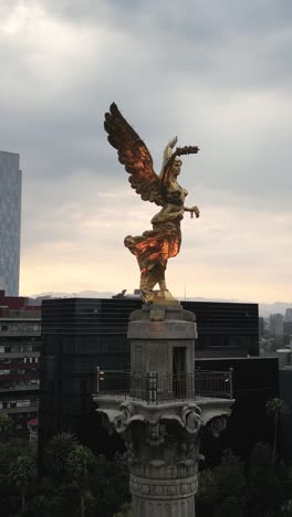 ángel-De-La-Independencia,-Alta-Calidad,-Modo-Retrato