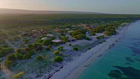 Glamping-En-La-Playa-Eco-Del-Mar,-Pedernales-En-República-Dominicana