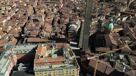 Bologna-Italy-downtown-tourist-attractions-pullback-reveal-aerial