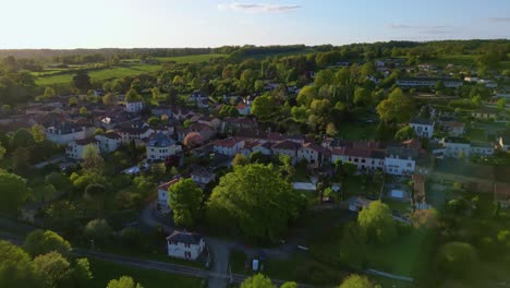 Dorf-Saint-Victurnien,-Département-Haute-Vienne,-Frankreich