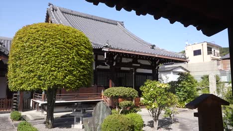 Japanischer-Tempel-In-Kyoto,-Japan