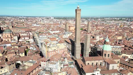 The-Famous-Towers-of-Bologna-Italy