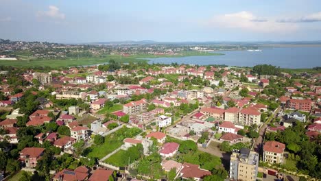 Wohnviertel-Bukasa-In-Kampala-Am-Ufer-Des-Victoriasees