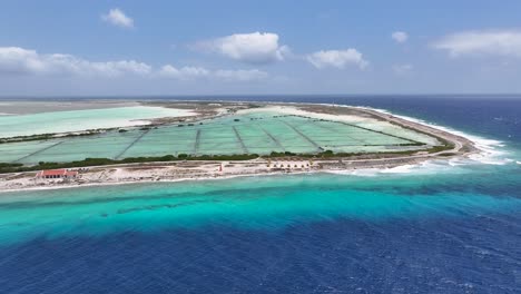 Karibische-Skyline-Am-Kradendijk-In-Bonaire,-Niederländische-Antillen