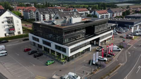 High-angle-view-of-a-small-office-building-on-a-busy-business-park