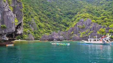 Laguna-Cadlao,-The-Nest-Palawan,-Filipinas