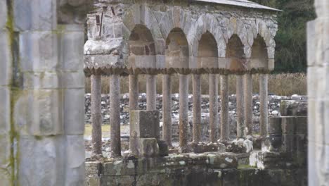 Ruins-Of-The-Lavabo-Of-Old-Mellifont-Abbey-Near-Drogheda-In-County-Louth,-Ireland