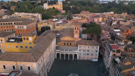 Aus-Der-Luft-Aufgenommene-Boom-Aufnahmen-Zeigen-Die-Basilika-Unserer-Lieben-Frau-In-Trastevere