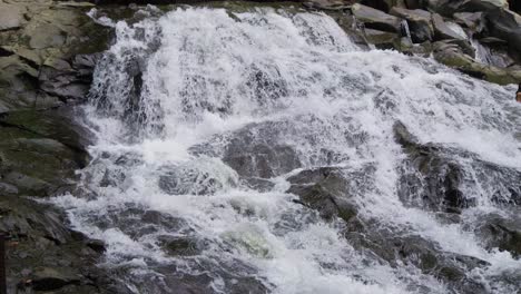 Cascada-Goa-Rang-Reng-En-La-Isla-De-Bali-En-Indonesia