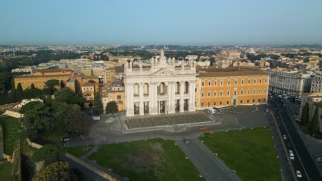 Drone-Orbits-Above-Basilica-of-San-Giovanni-in-Laterano