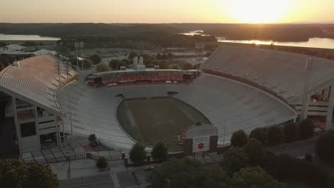 Footballstadion-Der-Clemson-University-Bei-Sonnenuntergang