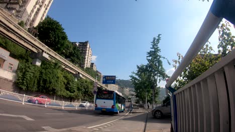 Timlaspe-Del-Tráfico-En-Una-Calle-Muy-Transitada-De-La-Ciudad-De-Chongqing-En-China.