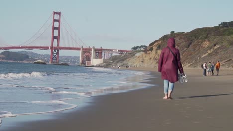 Vista-En-Cámara-Lenta-Sobre-El-Puente-Golden-Gate,-San-Francisco