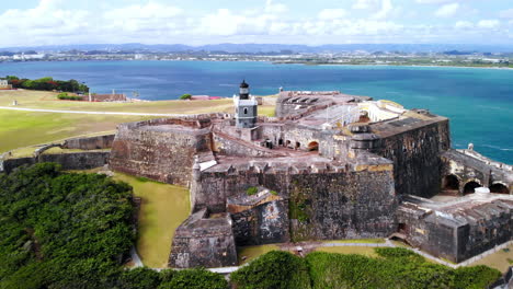 Castillo-San-Felipe-Del-Morro,-También-Conocido-Como-El-Morro,-Es-Una-Ciudadela-Construida-Entre-Los-Siglos-XVI-Y-XVIII-En-San-Juan,-Puerto-Rico