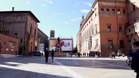 Blick-Auf-Die-Piazza-Nettuno-Im-Stadtzentrum-Von-Bologna