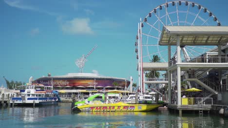 Skyviews-Miami-ferris-wheel-at-Bayside-Marketplace-Hard-Rock-Cafe-motion-video