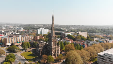 Antena:-Iglesia-De-St-Mary-Redcliffe-En-La-Ciudad-De-Bristol-Inglaterra