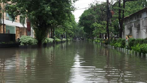 Überschwemmte-Straßen-Im-Süden-Von-Kalkutta,-Westbengalen,-Indien