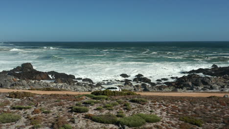 Viaje-Por-Carretera-Costera-En-Volkswagen-Polo-Tsi-Al-Parque-Nacional-De-La-Costa-Oeste,-Sudáfrica