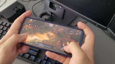 Das-Handyspiel-Diablo-Immortelle-Auf-Dem-Handy-Spielen