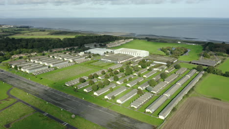 Vista-Aérea-Del-Centro-De-Provisión-Directa-Ubicado-En-Meath,-Irlanda