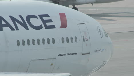 Boeing-777-De-Air-France-Preparándose-Para-El-Vuelo