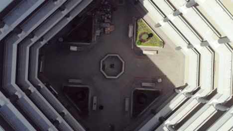 Aerial-Top-Down-View-Of-Courtyard-At-IBA-University-In-Sukkur,-Pakistan