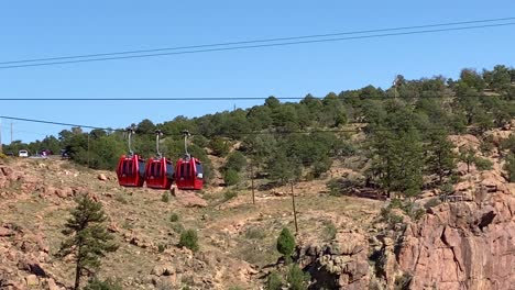 Gondelfahrten-über-Dem-Canyon,-Touristenattraktion-Der-Royal-Gorge,-Colorado