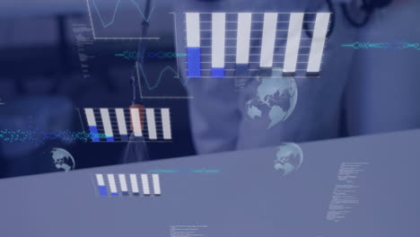 Animation-Der-Datenverarbeitung-Und-Diagramme-über-Einem-Mann,-Der-Einen-Raum-Desinfiziert-Und-Einen-Schutzanzug-Trägt