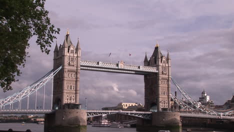 London-Bridge