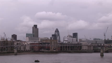 Dull-overcast-Day-in-London