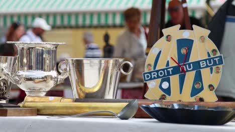 Antique-Market-At-Marche-a-la-Brocante-At-Cours-Saleya-In-Nice,-France,-Selective-Focus-Shot