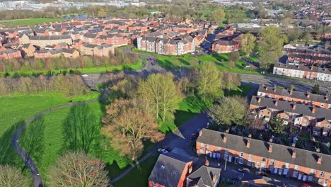 Una-Foto-Fantástica-Sobre-Las-Casas-Privadas-En-Pride-Parkway-En-Derby,-Inglaterra.