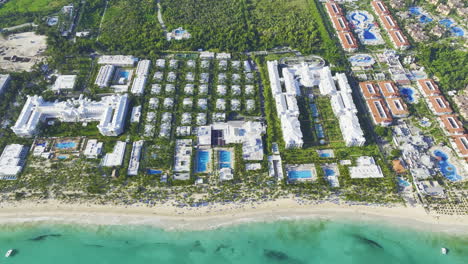 Luxushotels-Am-Strand-Playa-Arena-Gorda-In-Bavaro,-Punta-Cana,-Dominikanische-Republik