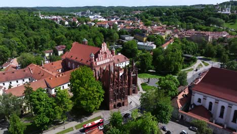 Umkreisende-Drohne-Geschossen-über-St