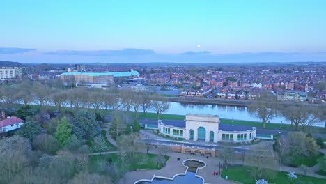 Hauptkriegsdenkmal-In-Nottingham-Während-Des-Sonnenuntergangs