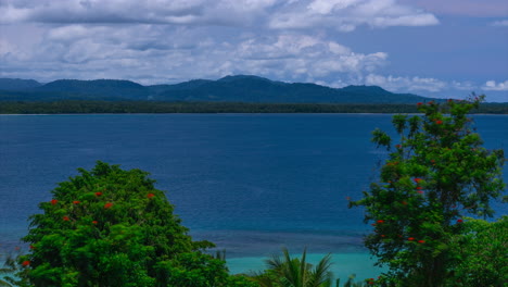 Tropische-Flut-Südpazifik-Ozeanbucht-Wewak-Ost-Sepik-Fluss-Provinz-Hauptstadt-Bezirk-Papua-Neuguinea-Zeitraffer-Wolken-Sonnenschein-Sonnig-Tagsüber-Tropische-Inseln-Madang-Nordküste