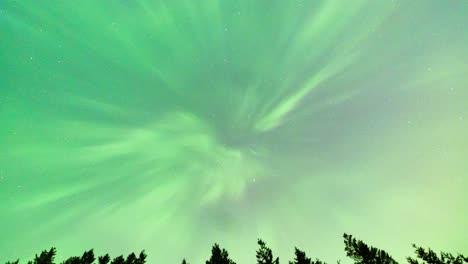 Zeitraffer-Der-Wunderschönen-Aurora-Borealis-Oder-Nordlichter