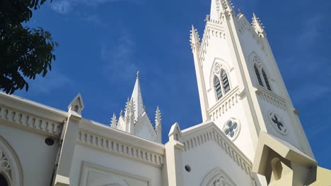 Außenansicht-Der-Kathedrale-Der-Unbefleckten-Empfängnis,-Puerto-Princesa,-Insel-Palawan,-Philippinen