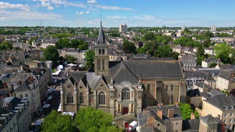 Cathedral-of-Saint-Trinity,-Laval-in-department-of-Mayenne,-France