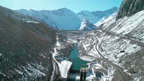 El-Yeso-Dam,-El-Yeso-Reservoir,-Cajon-del-Maipo,-Country-of-Chile